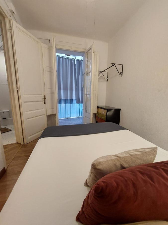 Alani Montjuic Hostel Barcelona Exterior photo